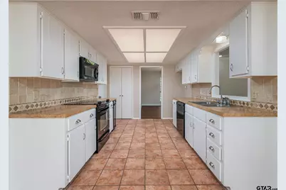 519 Sunnyside Dr, Chandler, TX 75758 - Photo 8