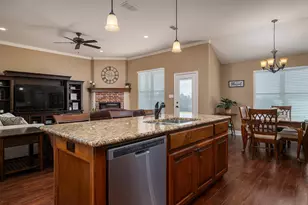 408 Laura Ln, Chandler, TX 75758 - Photo 10
