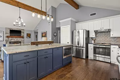 601 W Eagle Point Drive, Mt Vernon, TX 75457 - Photo 8