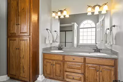 1203 Silver Oak Street, Mount Pleasant, TX 75455 - Photo 28