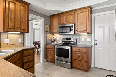 1203 Silver Oak Street, Mount Pleasant, TX 75455 - Photo 14