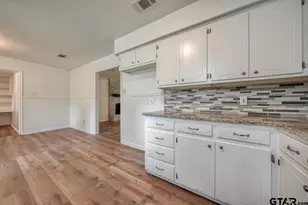 210 Canyon Dr, Hideaway, TX 75771 - Photo 12