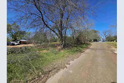 745 Mallory, Lindale, TX 75771 - Photo 2