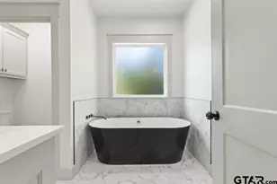 15837 Stillwaters, Lindale, TX 75771 - Photo 8