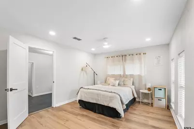 1002 W Reagan St, Palestine, TX 75801 - Photo 20