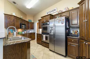 918 Millstone Ln, Chandler, TX 75758 - Photo 10