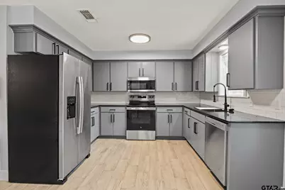 802 Quitman, Pittsburg, TX 75686 - Photo 10