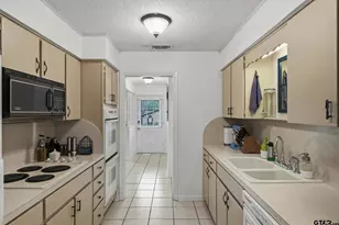 3021 Williamsburg Dr, Tyler, TX 75701 - Photo 16