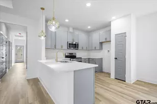 228 S Fenton Ave, Tyler, TX 75702 - Photo 14