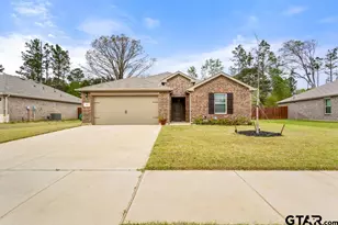 605 River Oaks Ln, Chandler, TX 75758 - Photo 1