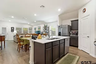 605 River Oaks Ln, Chandler, TX 75758 - Photo 10