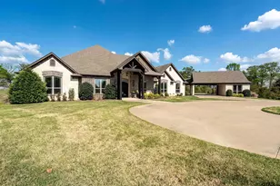 17521 Biltmore Cir, Tyler, TX 75703 - Photo 1