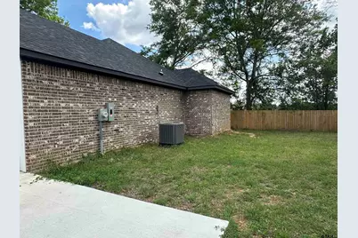 1002 E Main St, Whitehouse, TX 75791 - Photo 4