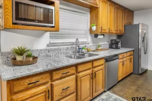 2002 W Lake Dr, Gladewater, TX 75647 - Photo 30