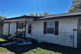 161 Anderson Cr 422, Palestine, TX 75803 - Photo 1