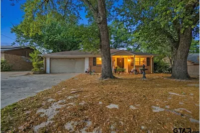 3211 Shady Trail Dr, Tyler, TX 75702 - Photo 2