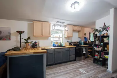 2761 Oak Trail Shores Dr, Chandler, TX 75758 - Photo 10