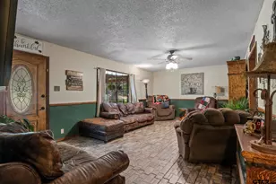 504 E 3rd, Mt Pleasant, TX 75455 - Photo 4