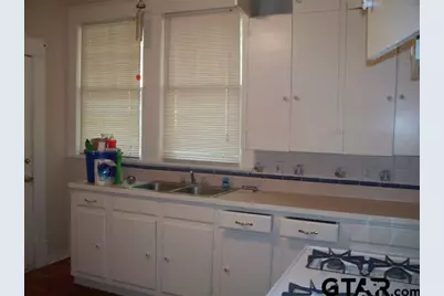 302 W Bryan St, Tyler, TX 75702 - Photo 6