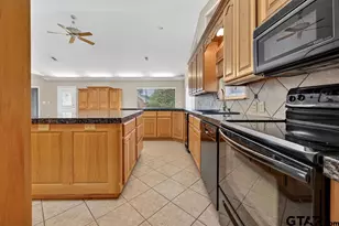 2436 Lakefront Shores, Athens, TX 75752 - Photo 12