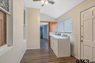 1419 N Sycamore St, Palestine, TX 75801 - Photo 26