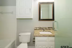 5811 Hollytree, Tyler, TX 75703 - Photo 26