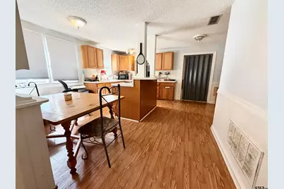 208 E Washington, Overton, TX 75684 - Photo 4