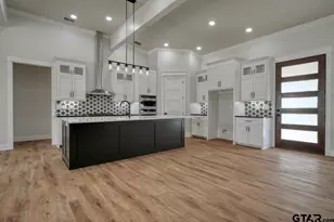 19383 Ridge Point Cir, Lindale, TX 75771 - Photo 18