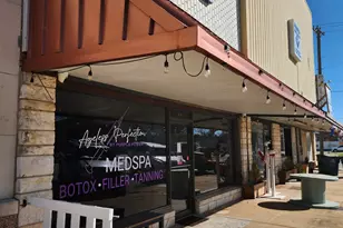 316 S Main St, Jacksonville, TX 75766 - Photo 1