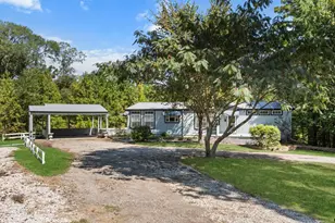 905 Co Rd 4914, Ben Wheeler, TX 75754 - Photo 2