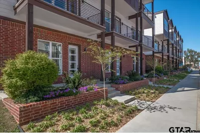522 W Erwin St, Tyler, TX 75702 - Photo 2