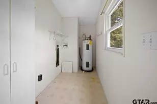 21133 Joe Paul, Chandler, TX 75758 - Photo 32