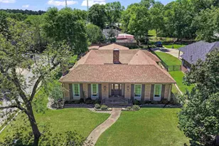 326 E Main St, Henderson, TX 75652 - Photo 2