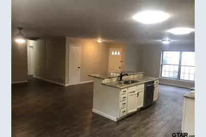 3001 S Robertson Ave, Tyler, TX 75701 - Photo 4