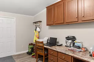 136 W Basil Dr, Diana, TX 75640 - Photo 32