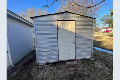 108 N Church St, Troup, TX 75789 - Photo 24