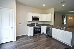 200 Blue Bird Ln, Mineola, TX 75773 - Photo 10