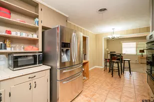 1810 W Main St, Henderson, TX 75652 - Photo 10