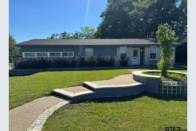 1527 S Main St, Lindale, TX 75771 - Photo 1