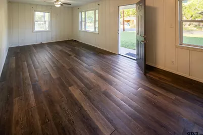 202 Hollywood St, Arp, TX 75750 - Photo 6