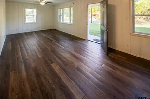 202 Hollywood St, Arp, TX 75750 - Photo 6