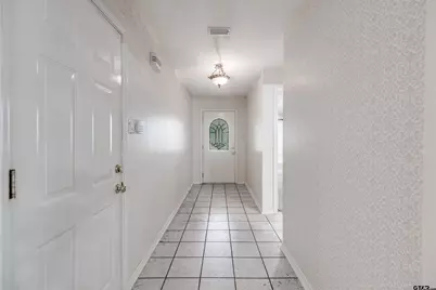 101 Settlers Ct, Palestine, TX 75801 - Photo 6