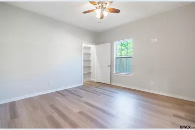 233 S Harrison St, Longview, TX 75601 - Photo 20