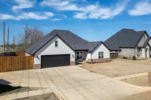 105 Heritage Wy, Bullard, TX 75757 - Photo 1