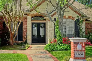 2206 Kennebunk Ln, Tyler, TX 75703 - Photo 2