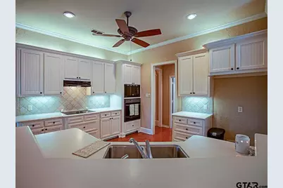 2206 Kennebunk Lane, Tyler, TX 75703 - Photo 14