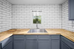 907 Henerson St, Jacksonville, TX 75766 - Photo 8