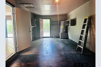 2320 Pinkerton St, Tyler, TX 75701 - Photo 8