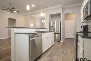 1725 Austin Dr, Tyler, TX 75701 - Photo 4