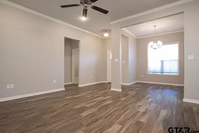 1725 Austin Dr, Tyler, TX 75701 - Photo 6